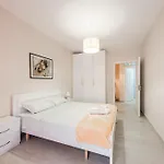 Helia's Cozy Qerret Golem (Tirana)