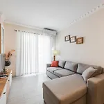 Helia's Cozy Qerret Apartment