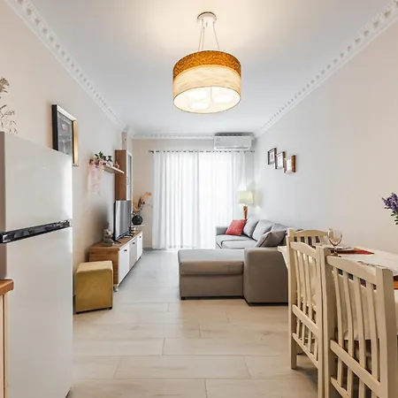 Helia's Cozy Qerret Διαμέρισμα *