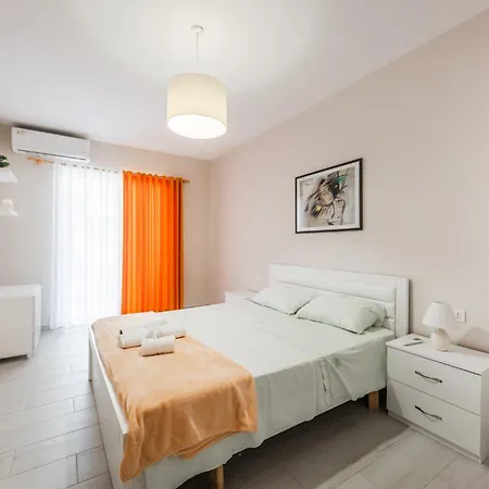 Διαμέρισμα Helia's Cozy Qerret
