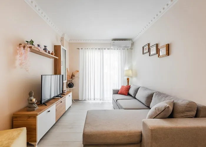 Daire Helia's Cozy Qerret *