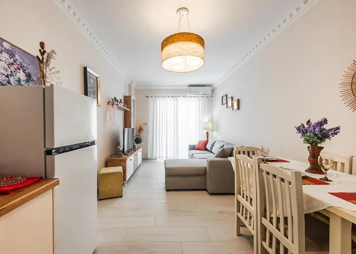 Helia's Cozy Qerret Appartamento *